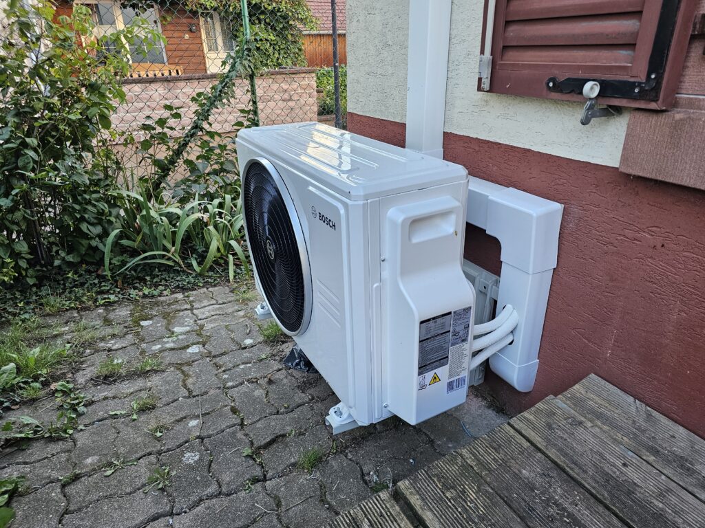 Installation d&rsquo;une climatisation réversible BOSCH Bi-Split à Méziré