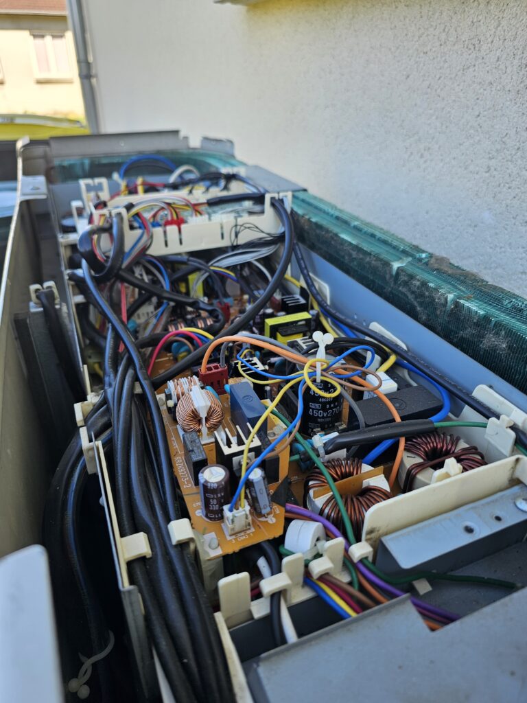 Dépannage climatisation réversible HITACHI à Colombier-Fontaine à proximité de Voujeaucourt